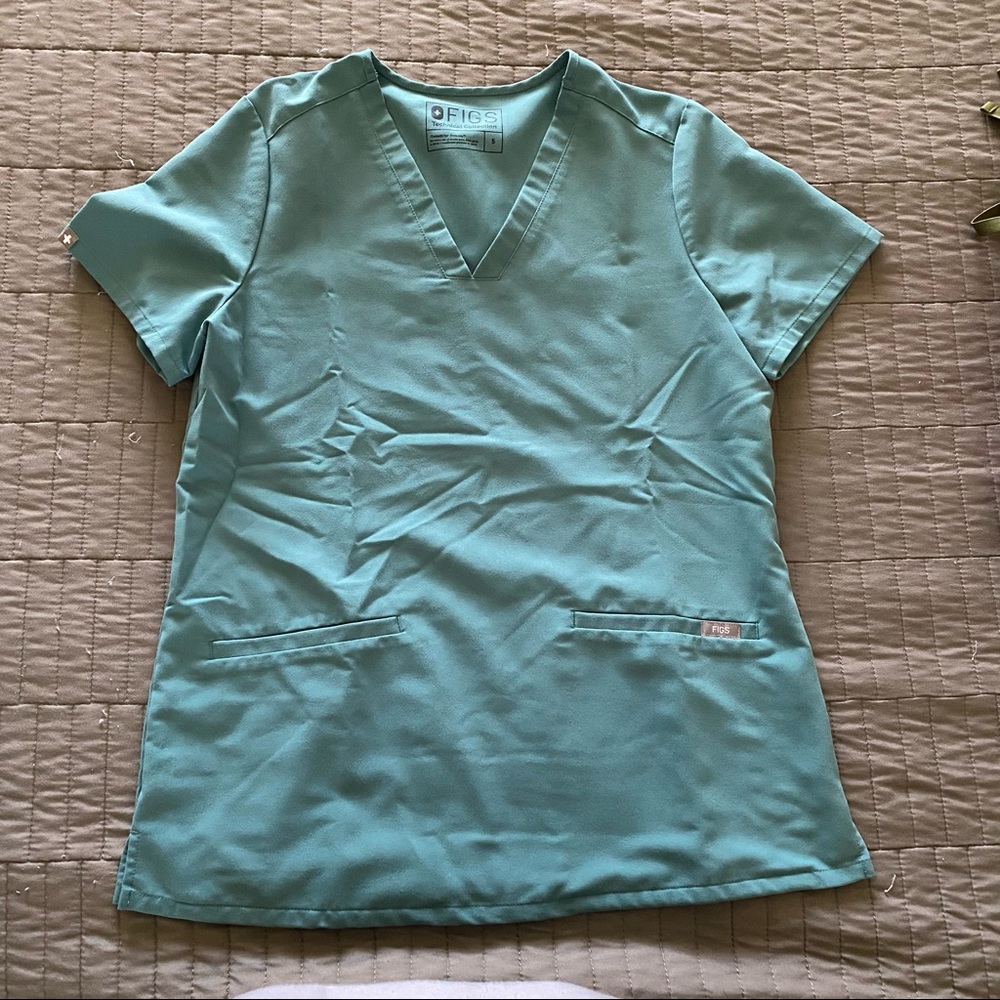 Figs Scrub Set